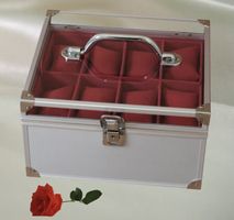 EDLER UHRENKOFFER AUS ALUMINIUM FUER 16 UHREN / Schmuck