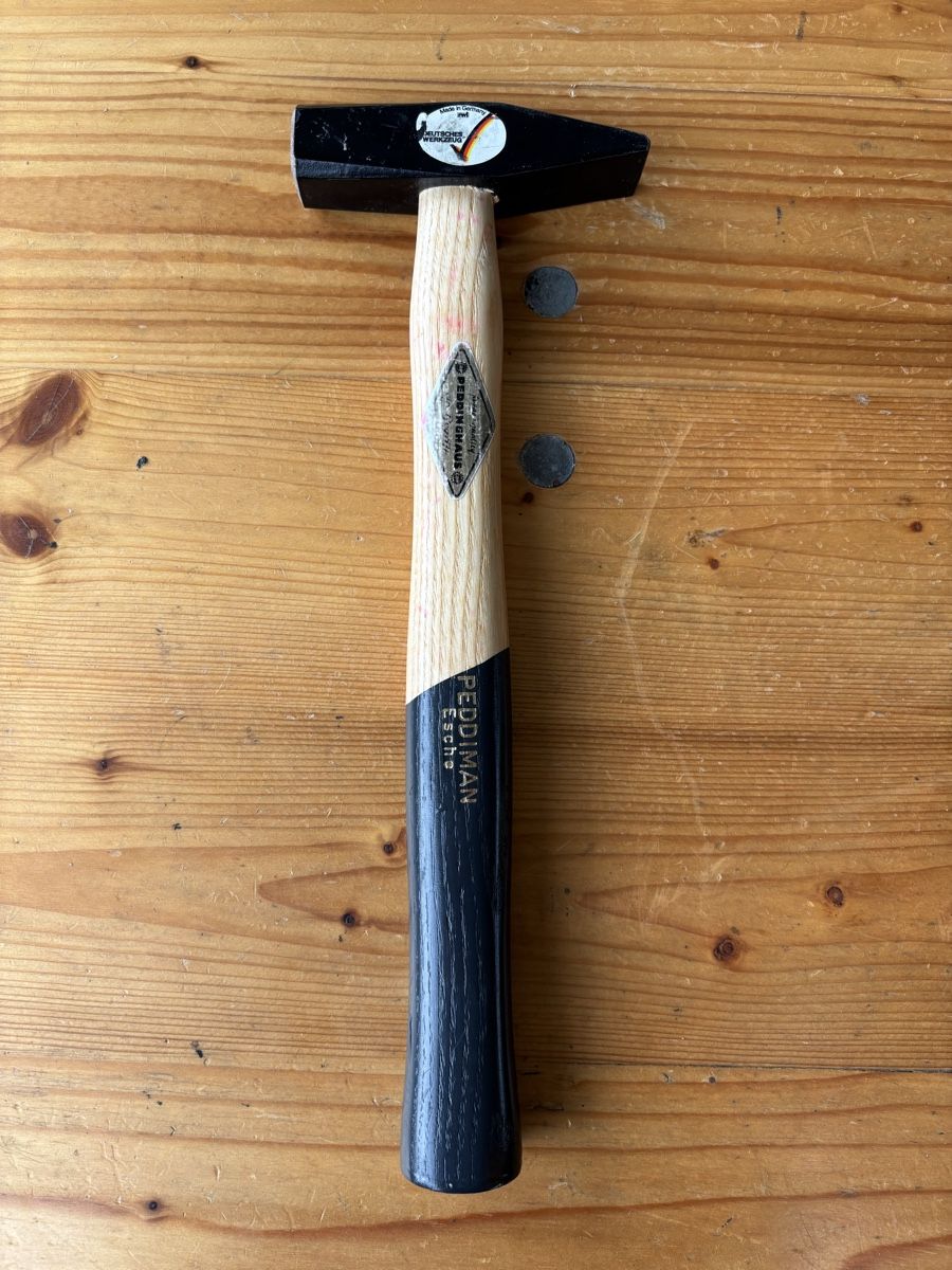 Matériel de grimpe: Hammer Peddiman Ash wood handle new condition – D'occasion à Rüschlikon par ArnaudEichenberger
