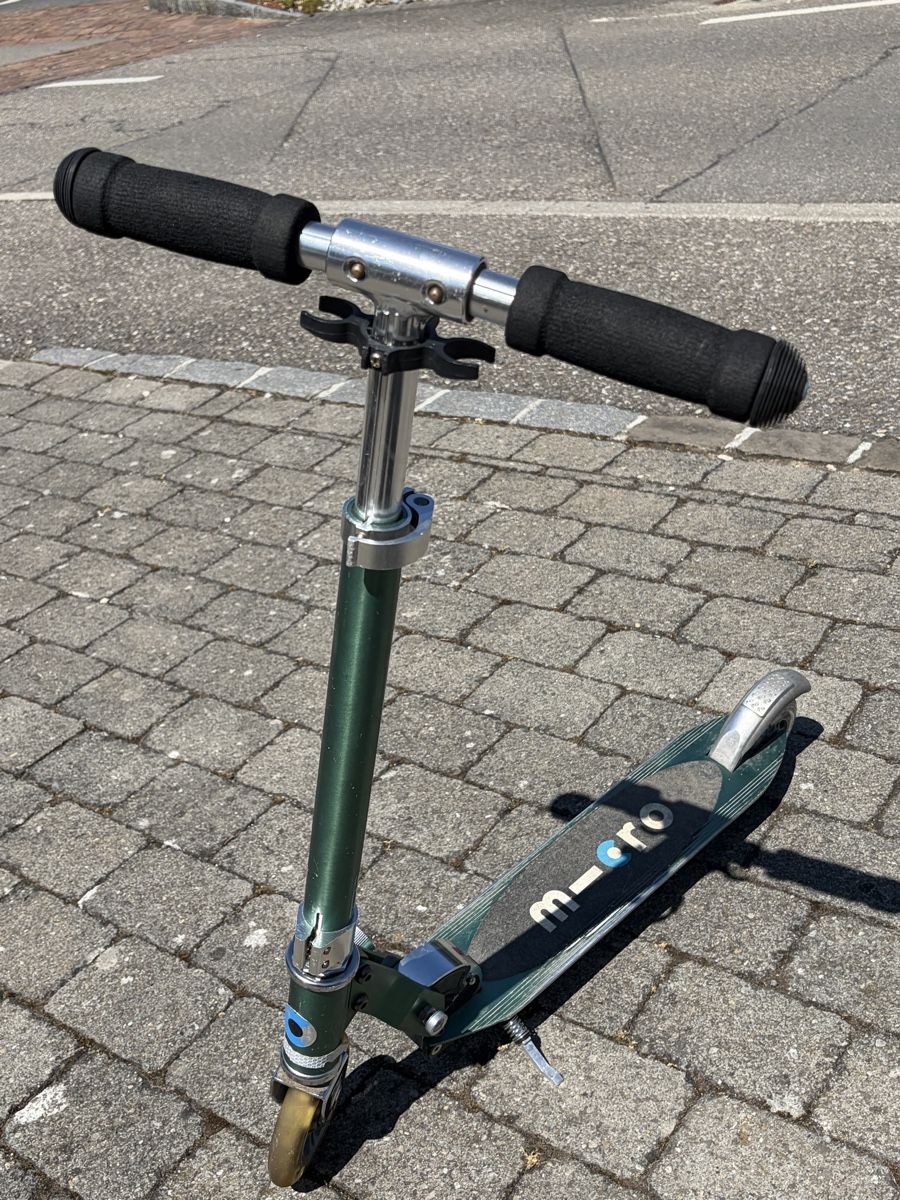 Micro Kickboard: Micro Scooter grün – Usato da Kerzers venduto da vog_tnj7