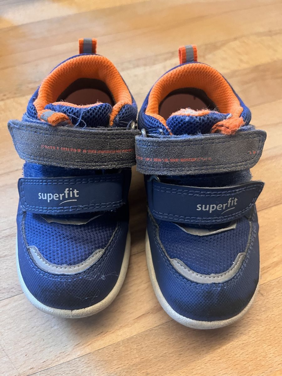 Superfit Schuhe für Jungen: Turnschuhe von Superfit Grösse 23 – Gebraucht aus Haslen AI von reb_mz6g 2