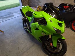 Kawasaki ZX10R 