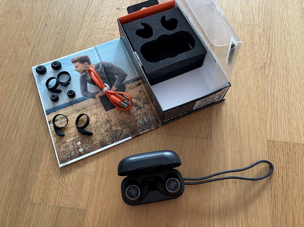 Casques audio: JBL Reflect Mini NC – D'occasion à Fribourg par L.E.Krb 1