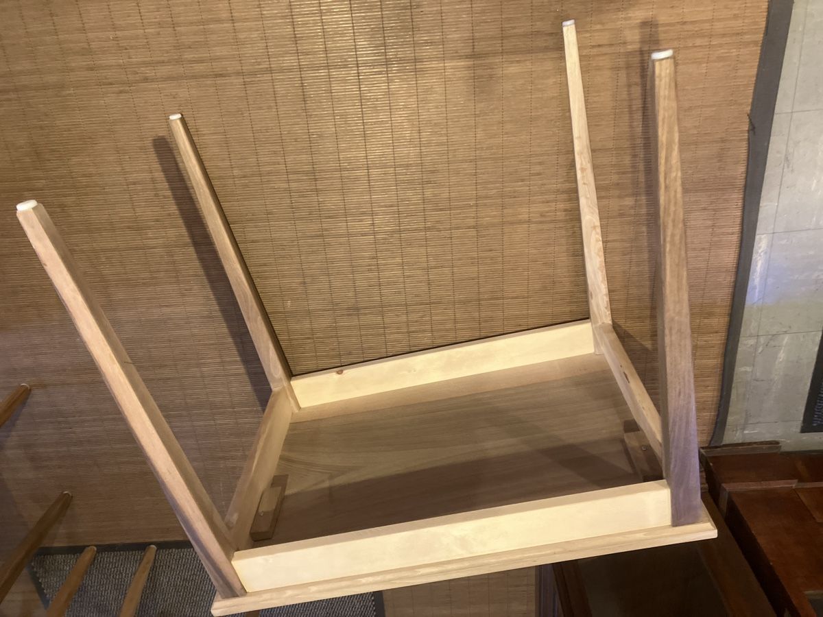 Tavoli: Nussbaum/Buche Tischli massiv NEU – Nuovo e nell'imballaggio originale da Erlenbach im Simmental! venduto da Simmentaler-Perlen 4