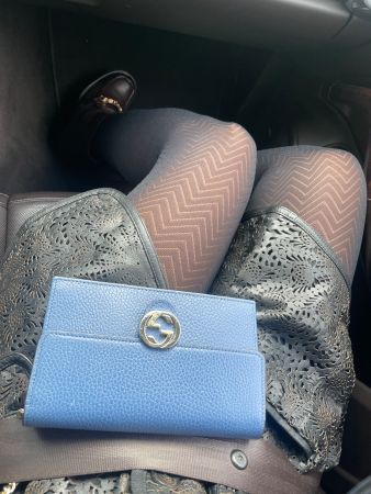 Schöne Gucci Tasche, dunkelblau, Leder, Kette, Sommer 23
