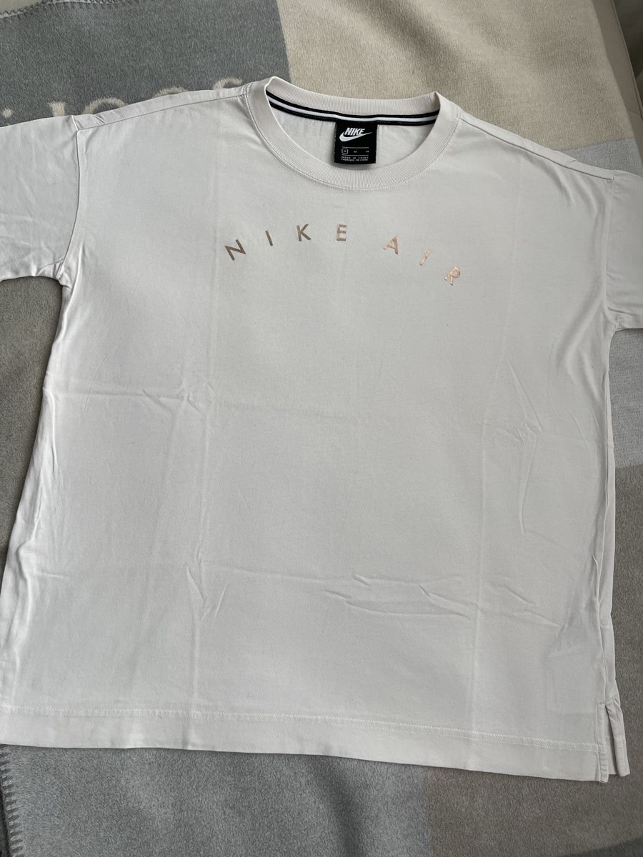 Nike T-shirt: Nike Air T-Shirt Gr. M – Usato da Wichtrach venduto da Adriana222 1