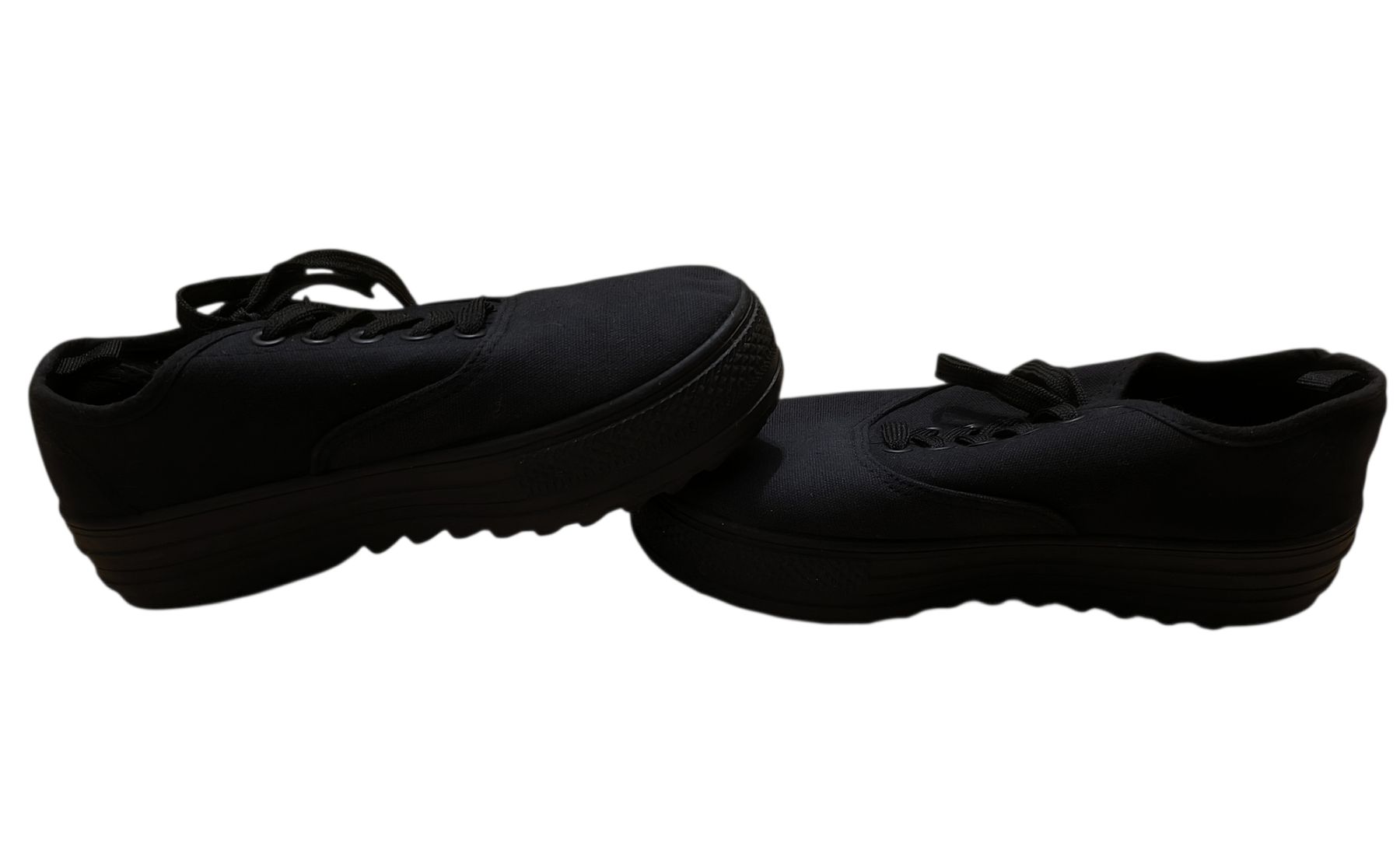 Scarpe da donna: Schwarze Stoffschuhe mit Plateau, Grösse 38 - Emo, Gothic – Nuovo (secondo la descrizione) da Gettnau venduto da Immortal_ 1
