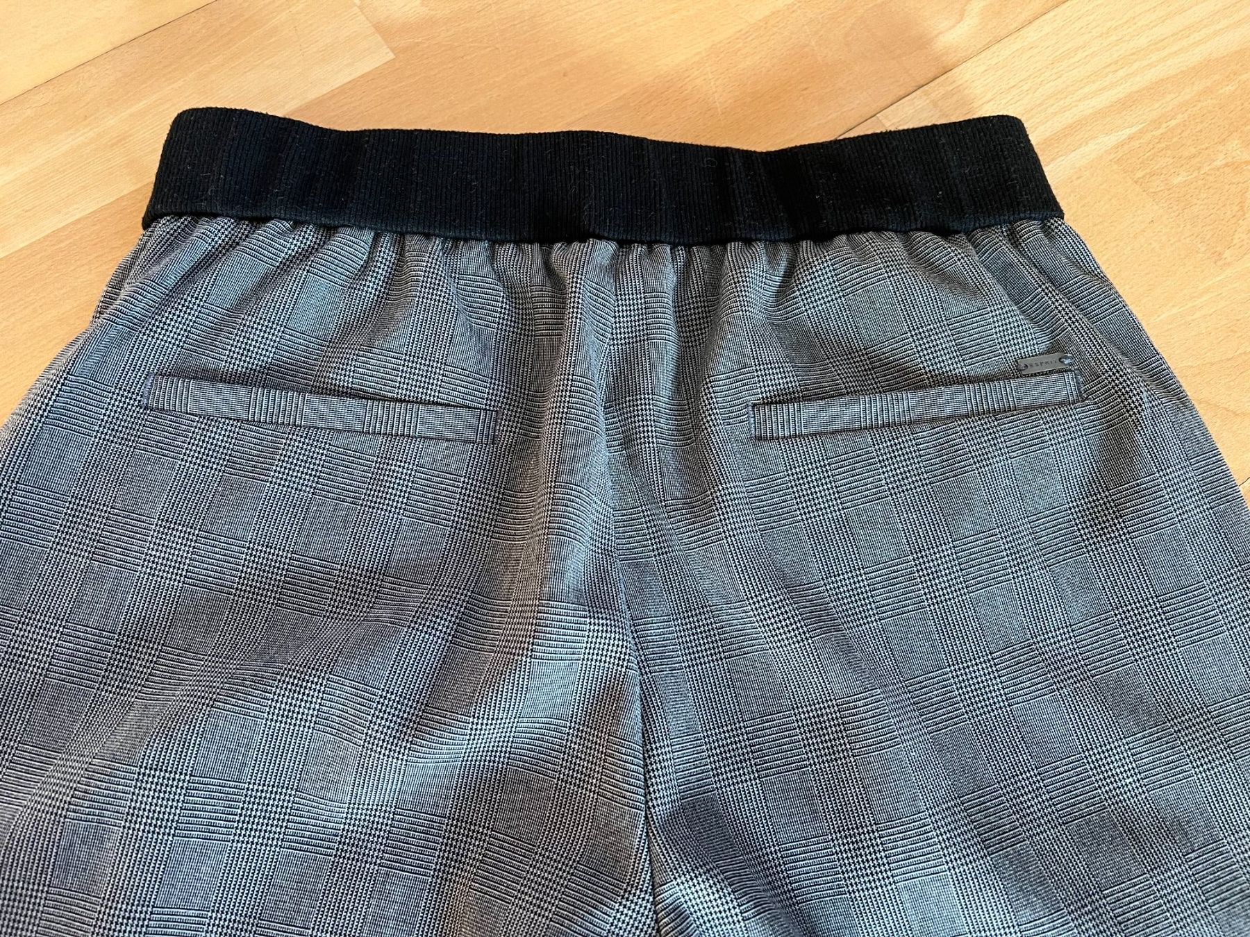 Esprit Hosen: ESPRIT Damen Hose in Gr. 34, Grau – Gebraucht aus Worb von farben20zauber 1