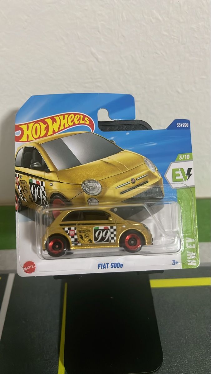 Hot Wheels Modellini d'auto: Hot Wheels Fiat 500e gold – Nuovo (secondo la descrizione) da Thayngen venduto da sop_2xnz