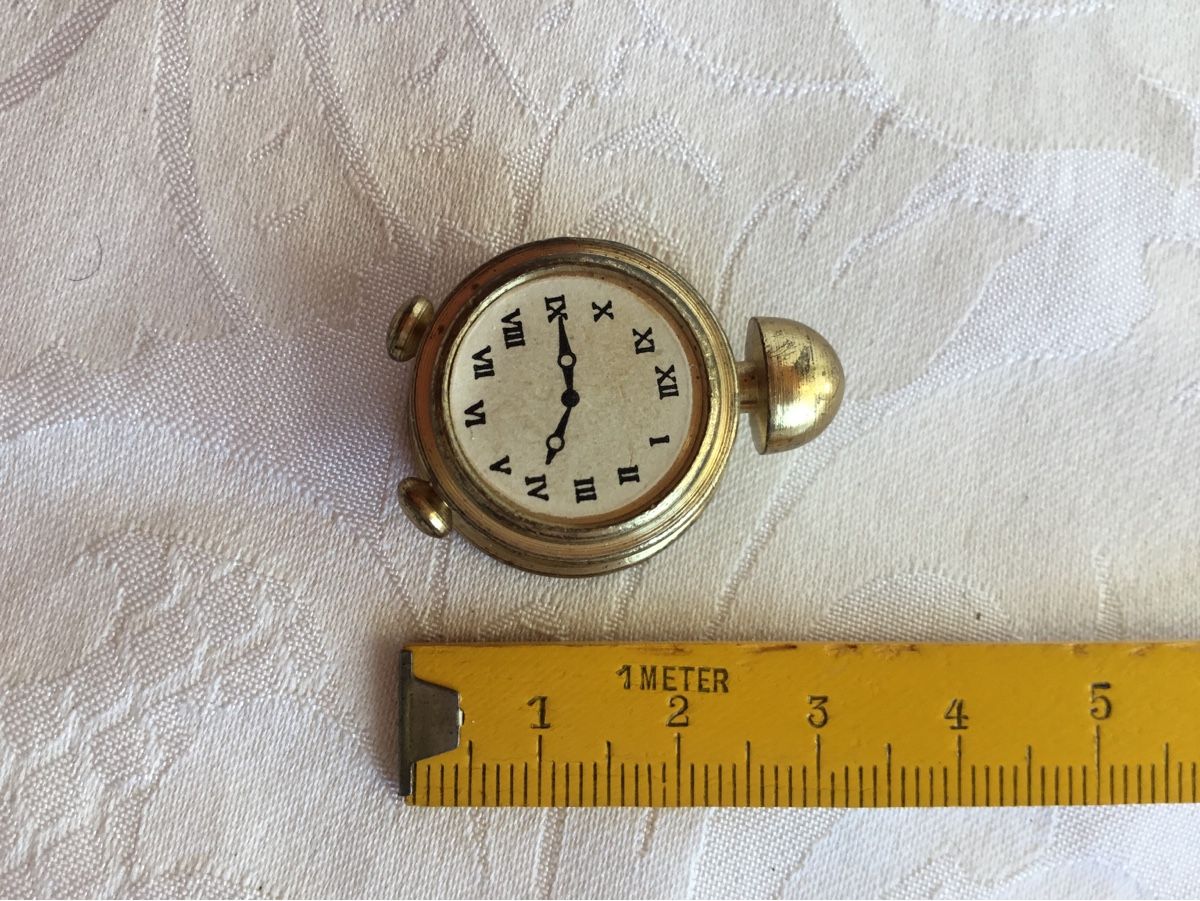 Case e mobili per bambole: Ältere Puppenstuben Uhr – Usato da St. Gallen venduto da chamilla 1