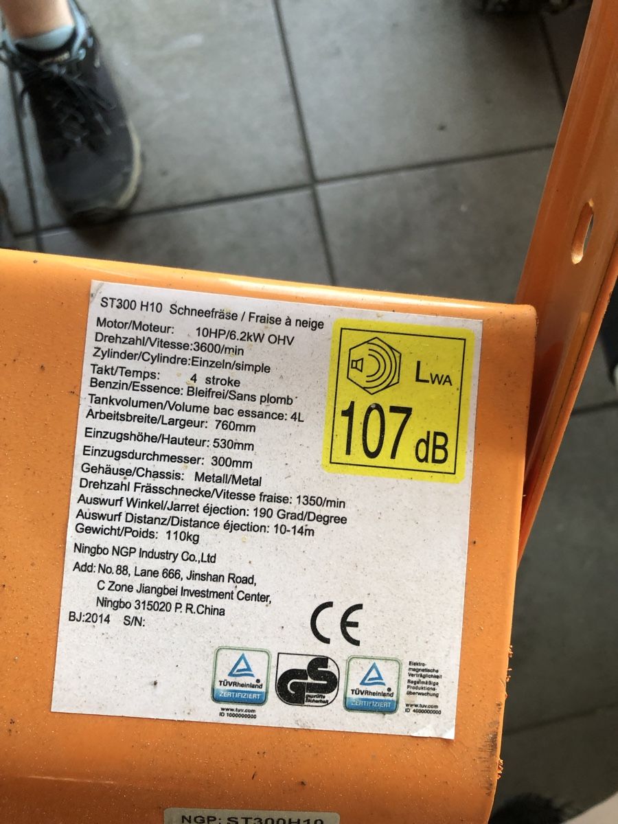 Tutte le macchine: NGP ST300 Schneefräse – Usato da Bützberg venduto da Wuethrich4922 3