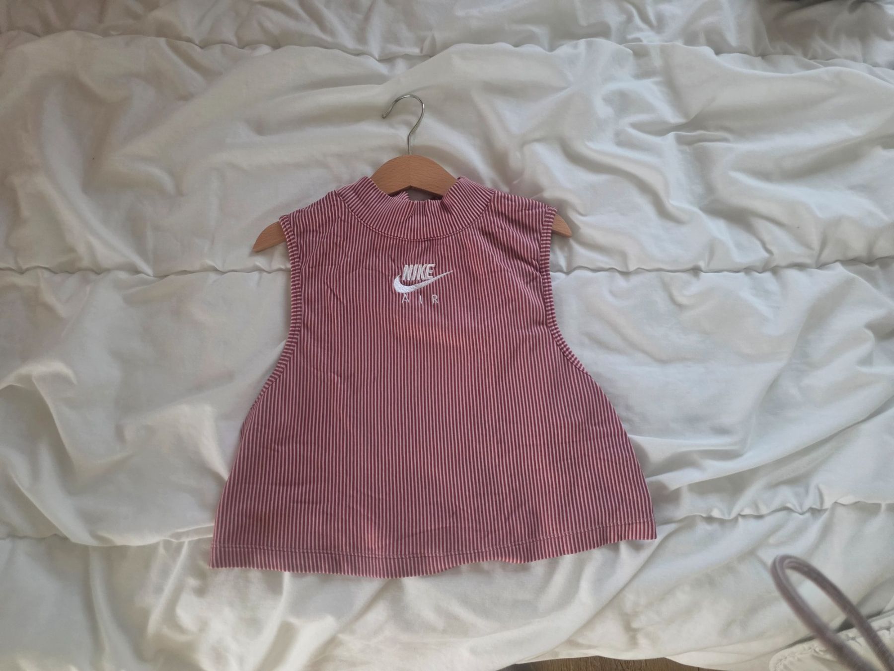 Nike Top: Nike Air Crop Top Gr s – Usato da Wichtrach venduto da Elenagonzi 1