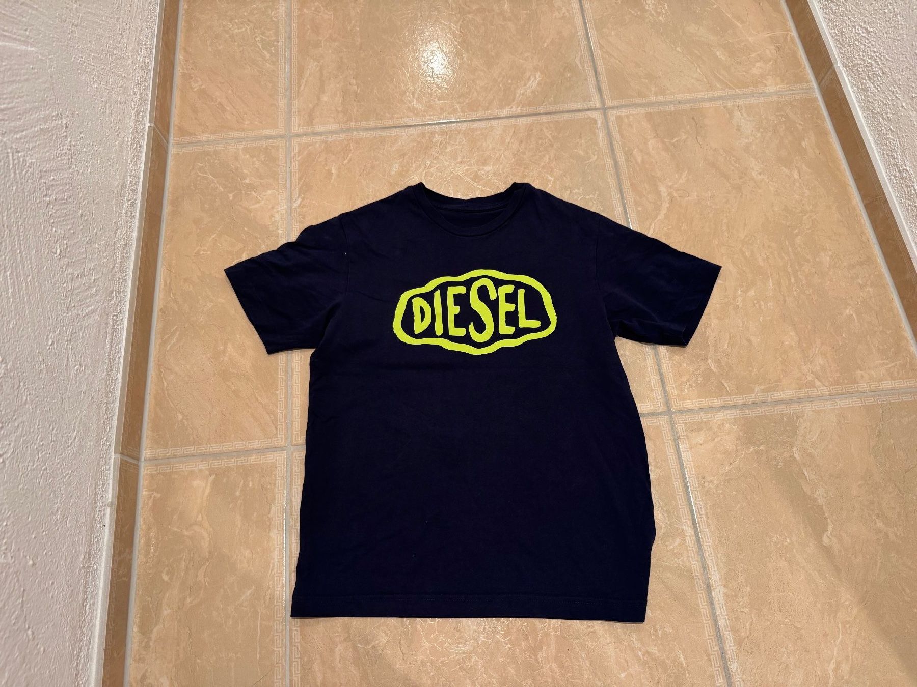Diesel Hemden, T-Shirts & Polos: Diesel cooles Shirt, 13-14J 158-164 – Gebraucht aus Klingnau von Markus14 1