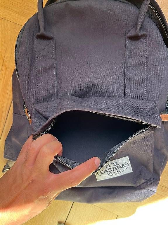 Eastpak Sacs à dos: Eastpak Rucksack in Anthrazit – Neuf (Voir description) à Basel par makemonta 4