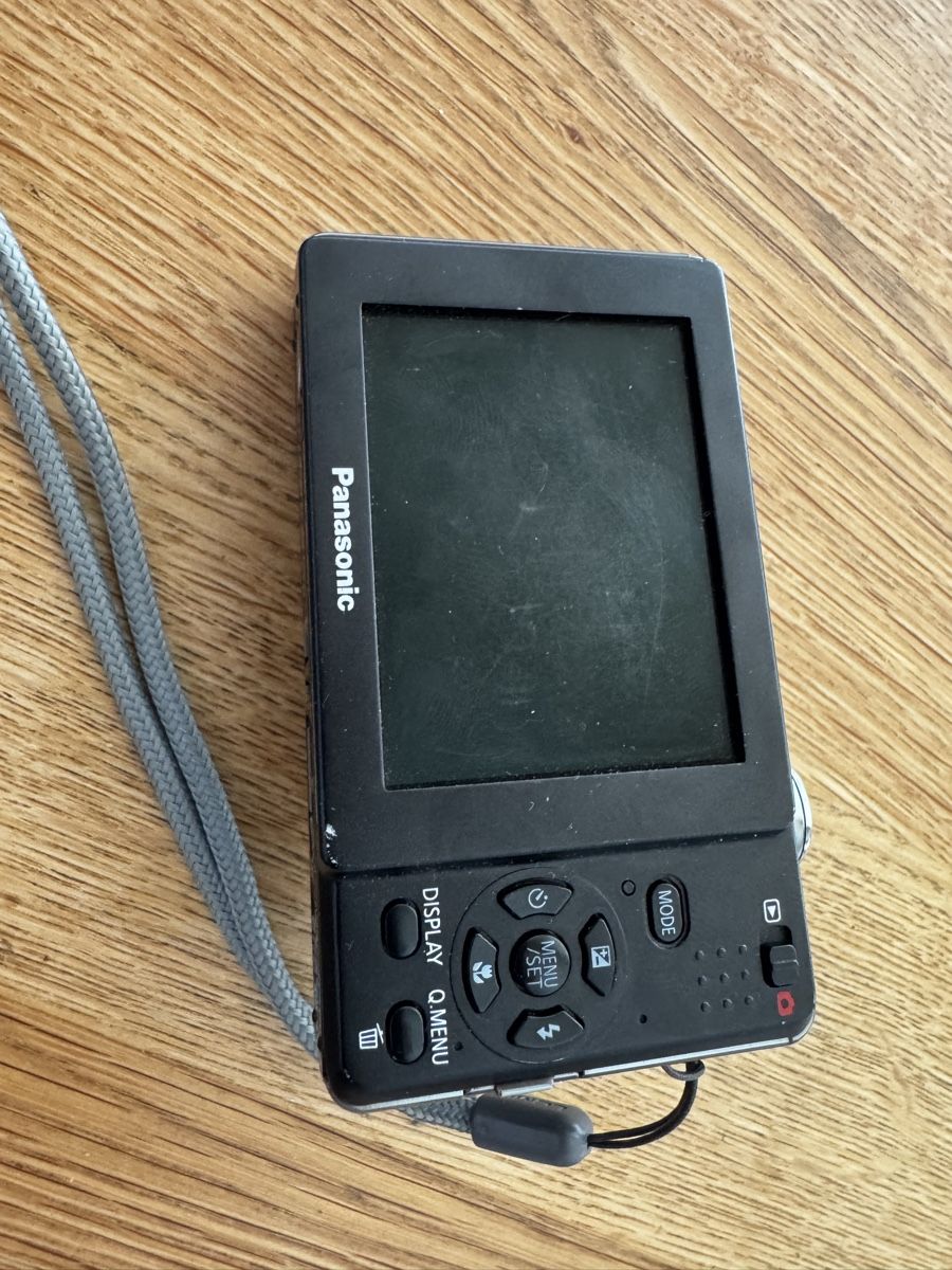 Panasonic Fotocamera: Panasonic LUMIX DMC-FS62 Digicam – Usato da Sennwald venduto da hosszidavid 6