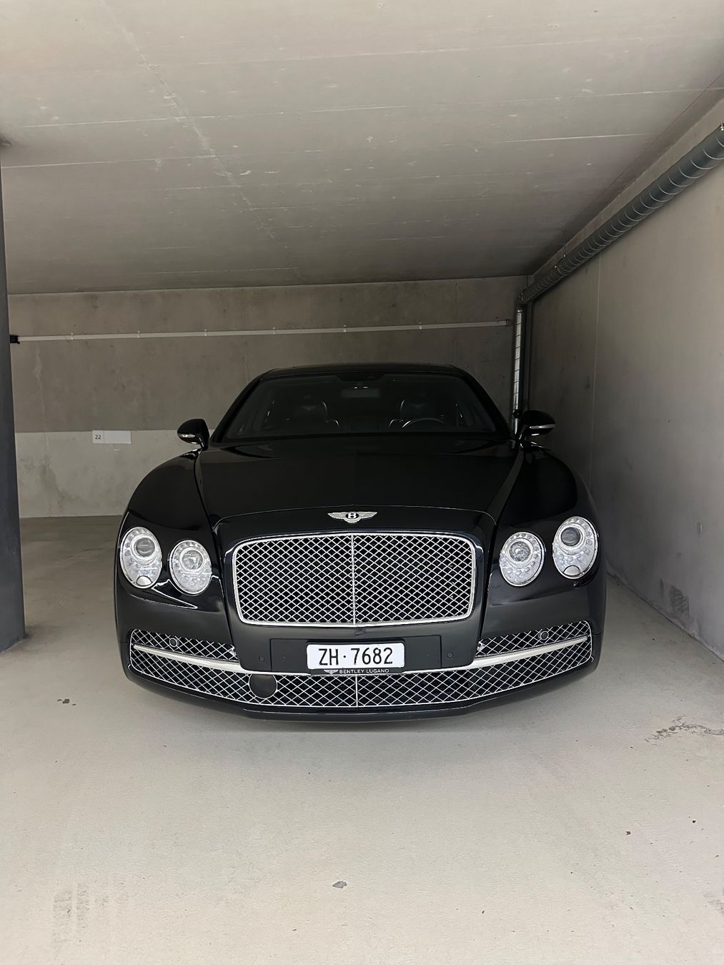 Bentley Automobili: Bentley Flying Spur – Usato da Zollikon venduto da Famaventures 1