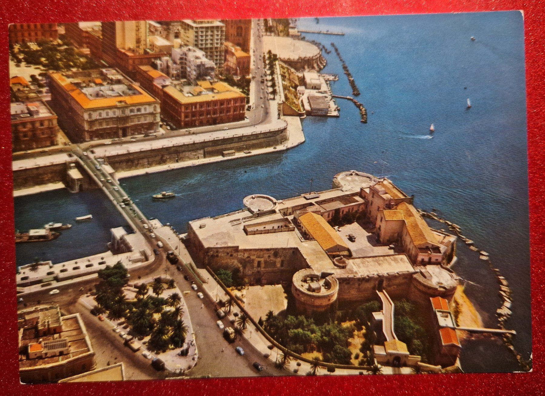 Cartoline postali: Taranto, Castello Aragonese, Top – Nuovo (secondo la descrizione) da Melchnau venduto da Arthurius