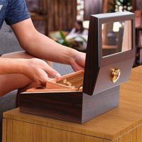Edler Zigarren Humidor mit Sichtfenster