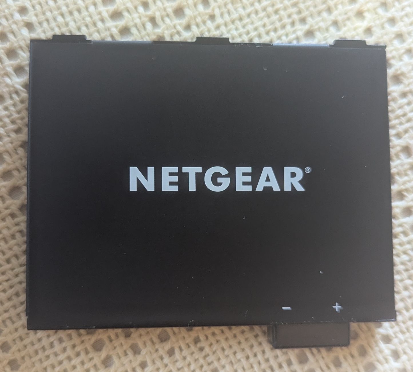 Netgear Modems & Router: NETGEAR MR5200 Mobile Router Nighthawk M5 – Gebraucht aus Rothenburg von Cobe 2
