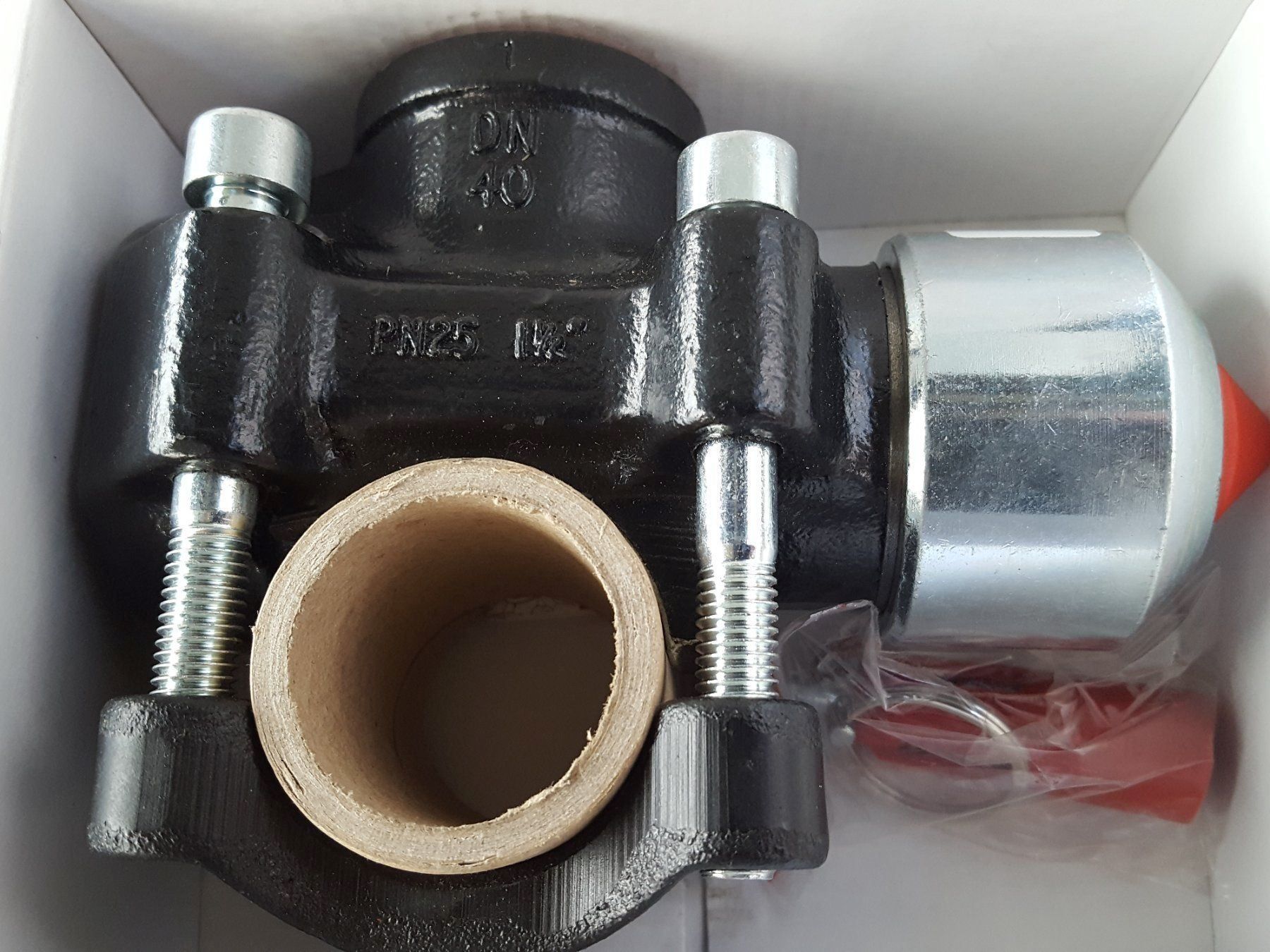 Rubinetteria: Flamco T Plus 11/2x 5/4x11/2 Neu – Nuovo e nell'imballaggio originale da Rorschacherberg venduto da detochamp