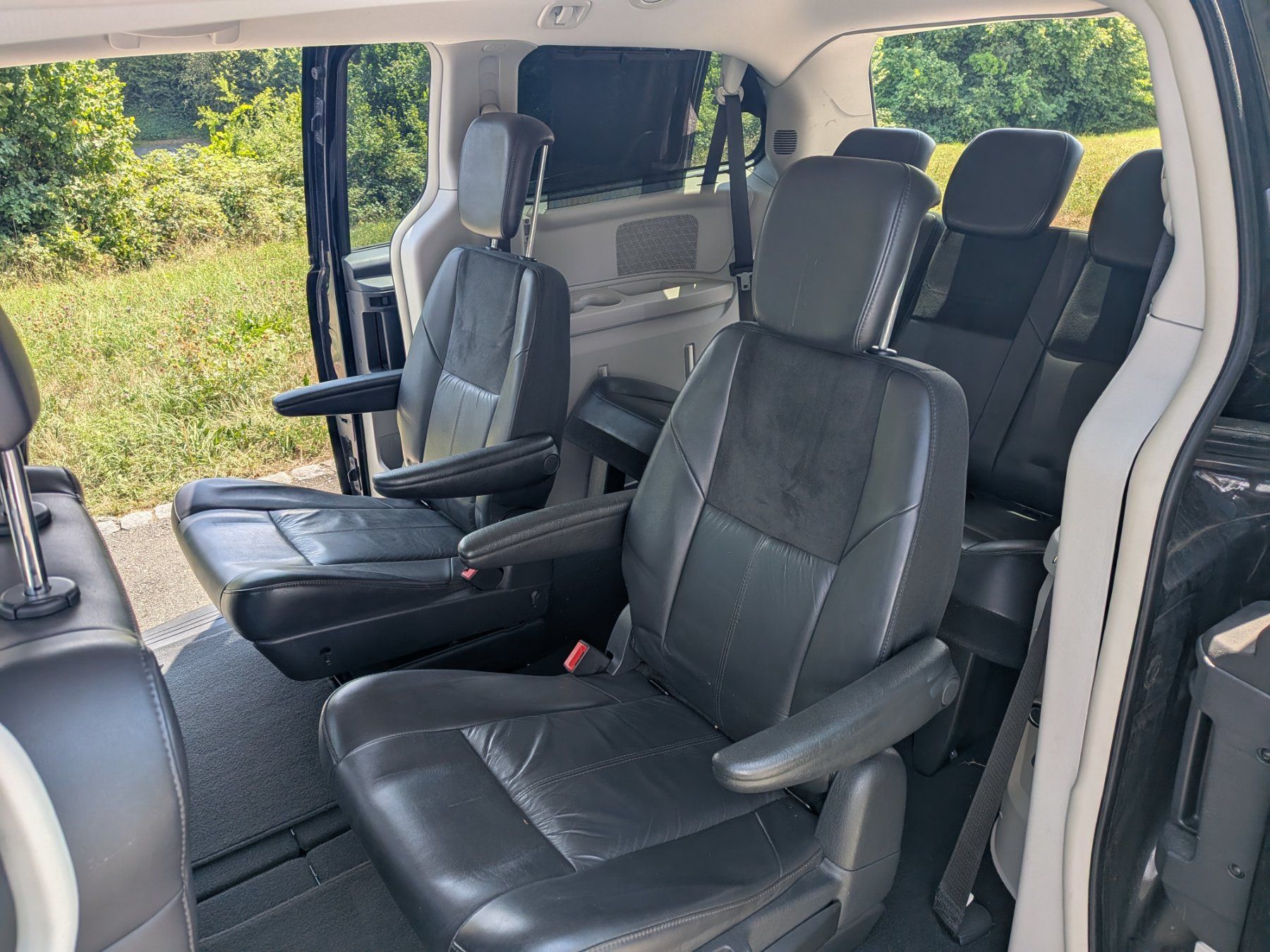 Chrysler Autos: Chrysler Grand Voyager 3.8 Ltd – Gebraucht aus Lengnau AG von tomkribi 4