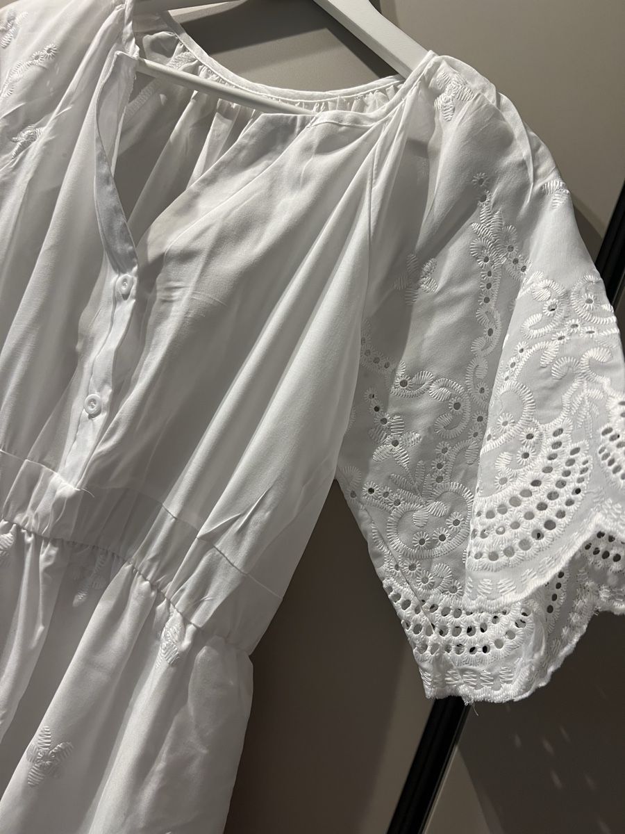 Vestiti: Kleid weiss bestickt Maxilänge  – Usato da Zürich venduto da R1908 3