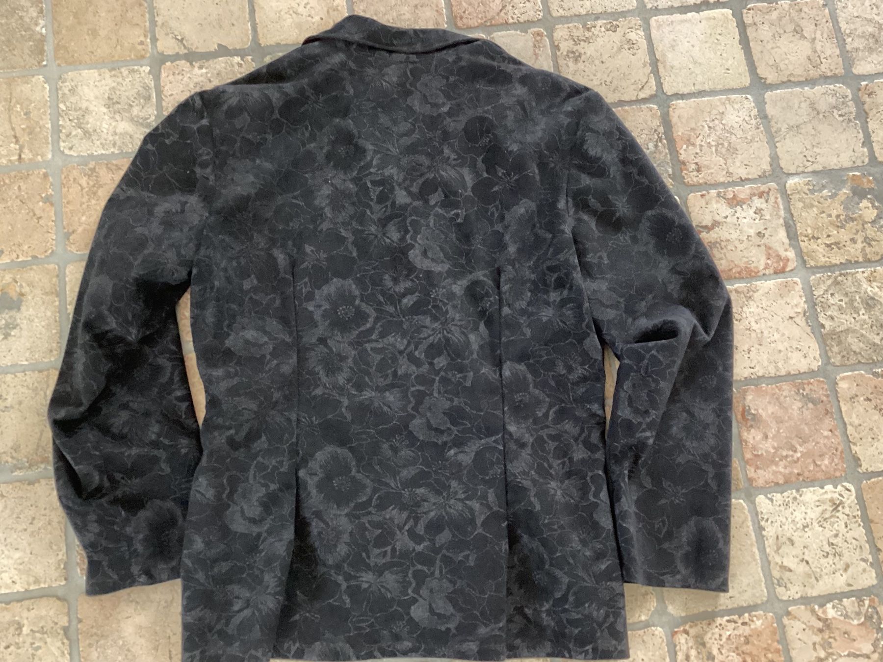 Camicette: Bluse Damen, Gr. S, schwarz mit Blumenmuster – Usato da Mörschwil venduto da Monzar 1