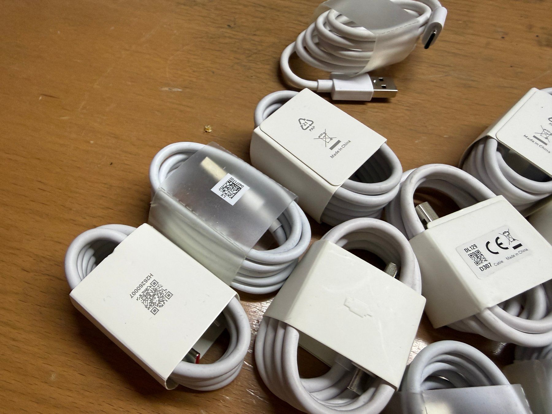 Apple Câbles: Ladekabel USB-C – D'occasion à Au SG par bah_6f5w 3