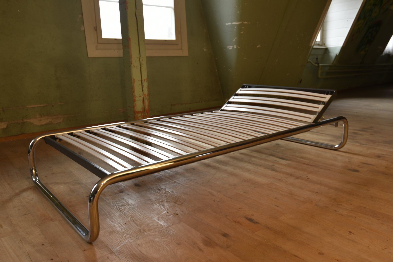 Embru Letti: Designer Bett Embru Roger Aubort – Usato da Lichtensteig venduto da Polsterwerk
