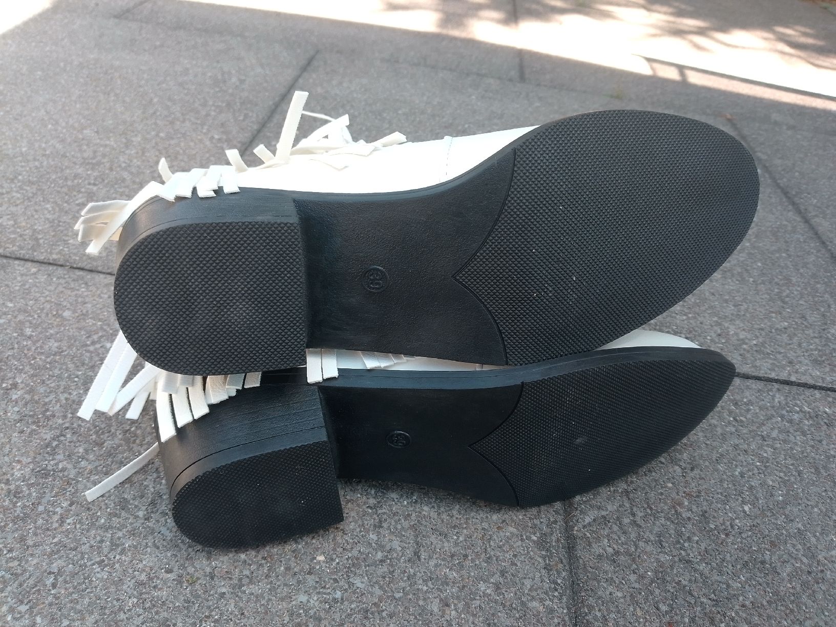 Scarpe da donna: Stiefeletten mit Fransen Weiss Groesse 39 NEU – Nuovo e nell'imballaggio originale da Eschenbach SG venduto da sternen4 4