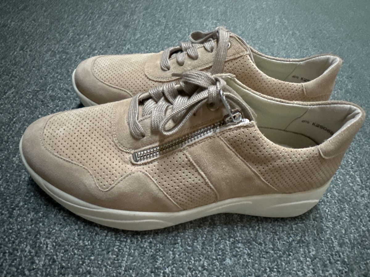 Damenschuhe: Halbschuhe neu  – Neu und originalverpackt aus Baltschieder von YmroBe 1