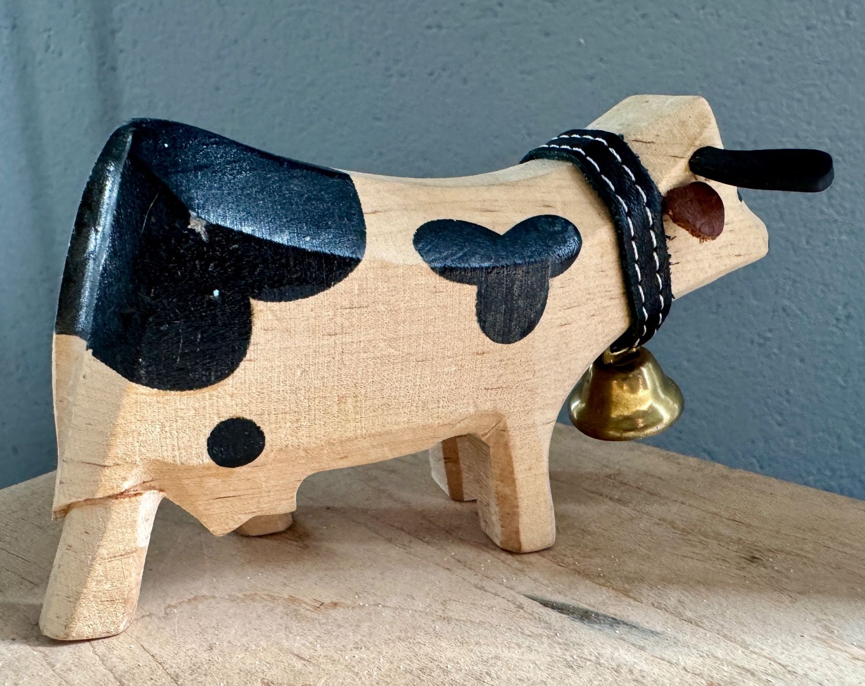Statuette: Alte geschnitzte Holzkuh Kuh Holz – Usato da Rothrist venduto da Luckywinner 3