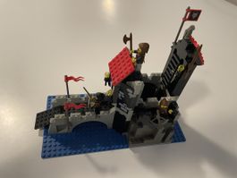 Lego Castle 6075 Wolfpack Tower