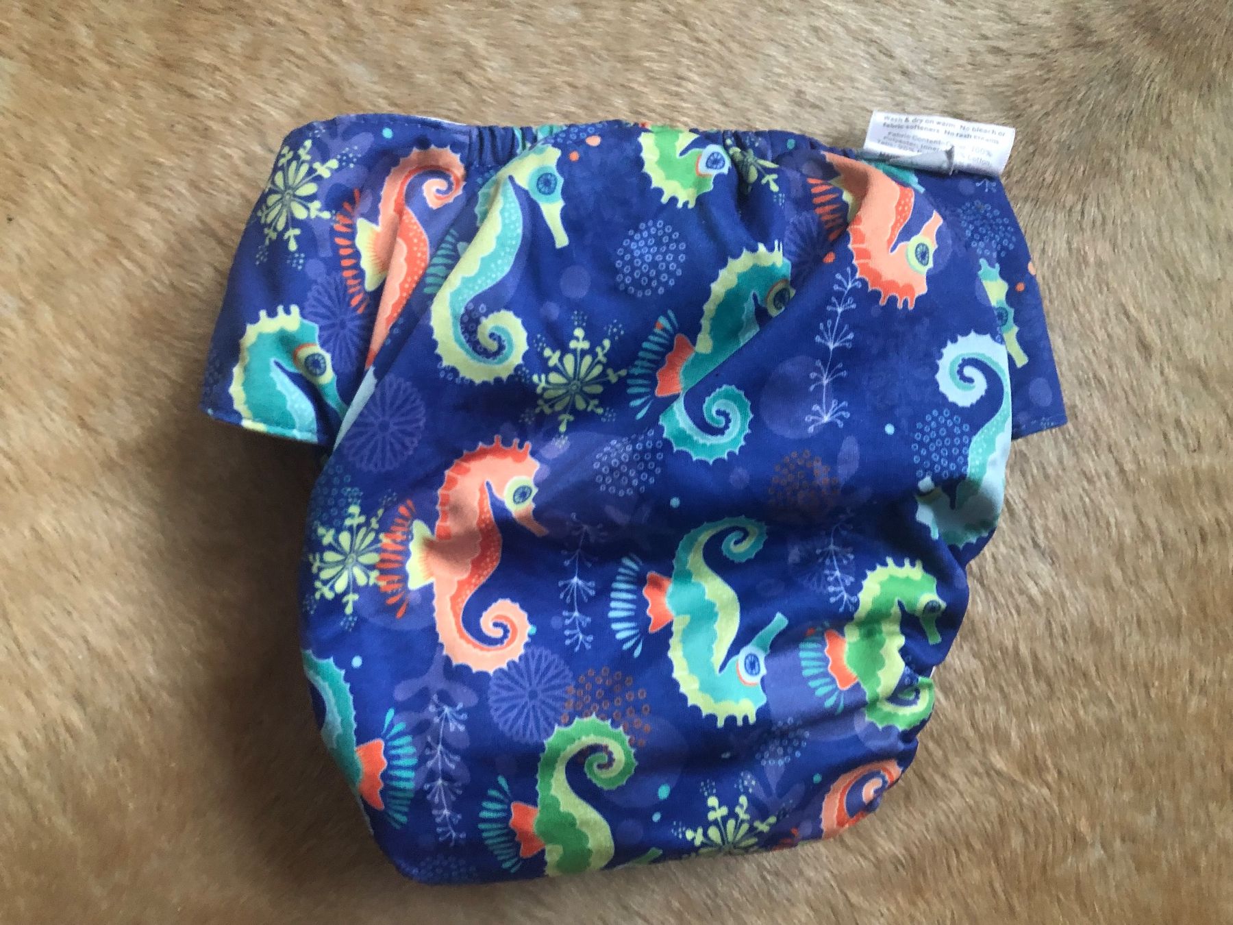 Bacs à couches & couches: Windel mit Seepferdchen-Muster, wiederverwendbar, Top! – D'occasion à Zürich par ricarda_777 1