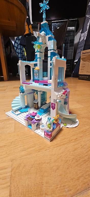 Spielzeuge: Lego 43172-Elsas magischer Eispalast – Gebraucht aus Oberbalm von Drake60 5