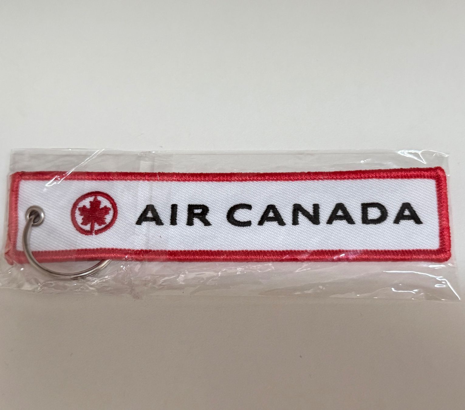 Porte-clés: Porte-clés "Remove before flight" - Air Canada – Neuf (Voir description) à Denges par peumens