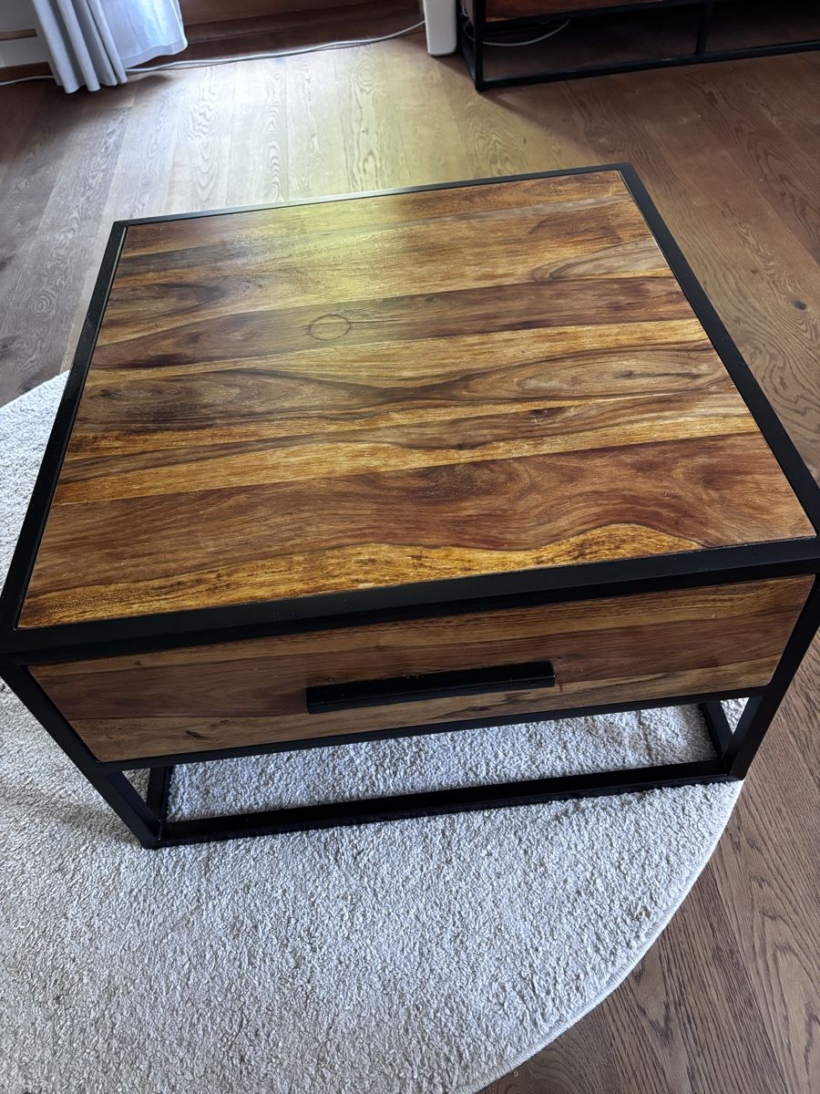 Tables: Tisch Holz mit Schublade – D'occasion à Andelfingen par gliichfalls95 1
