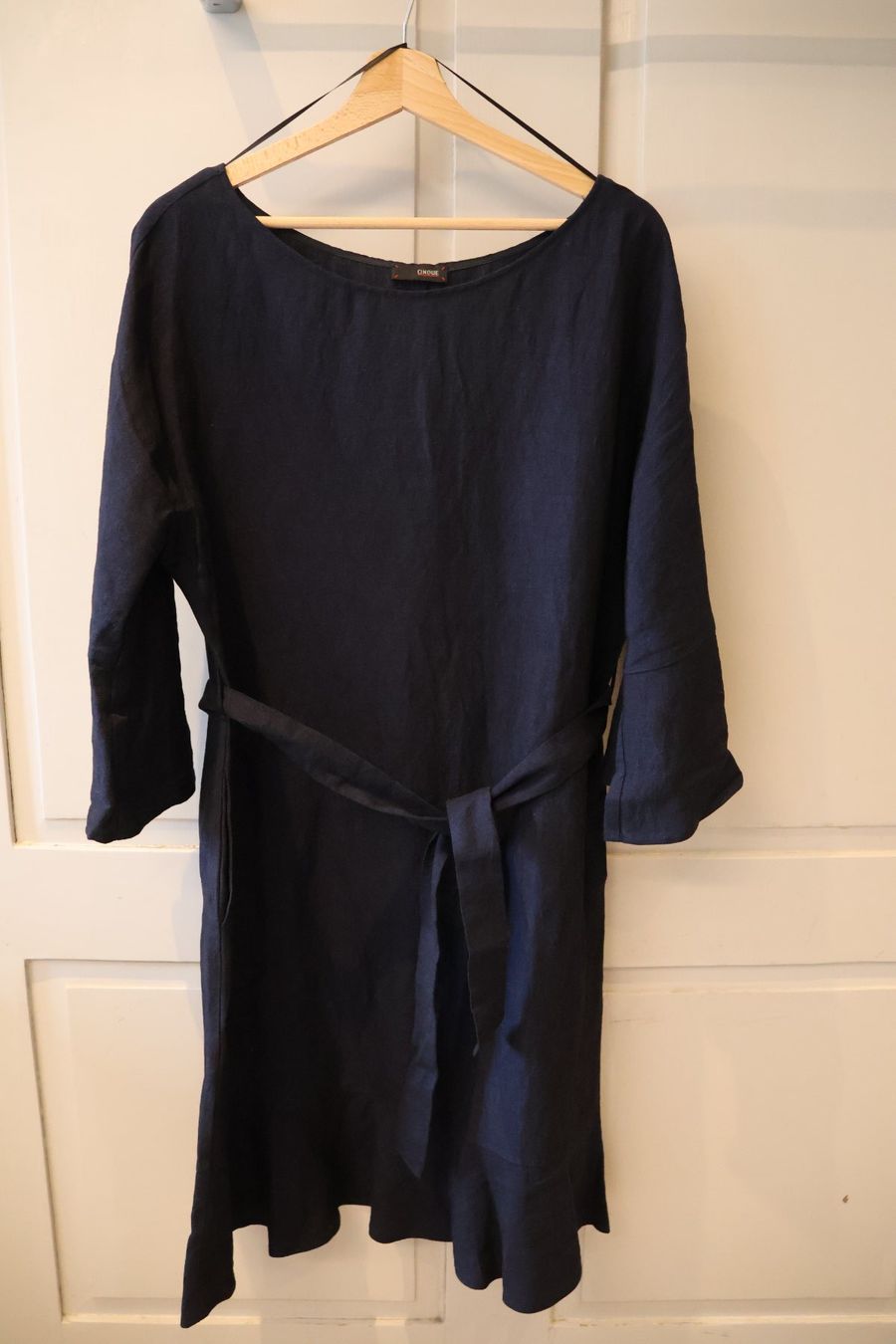 Cinque Kleider: Dunkelblaues Cinque Kleid – Gebraucht aus Winterthur von jul_v9wx