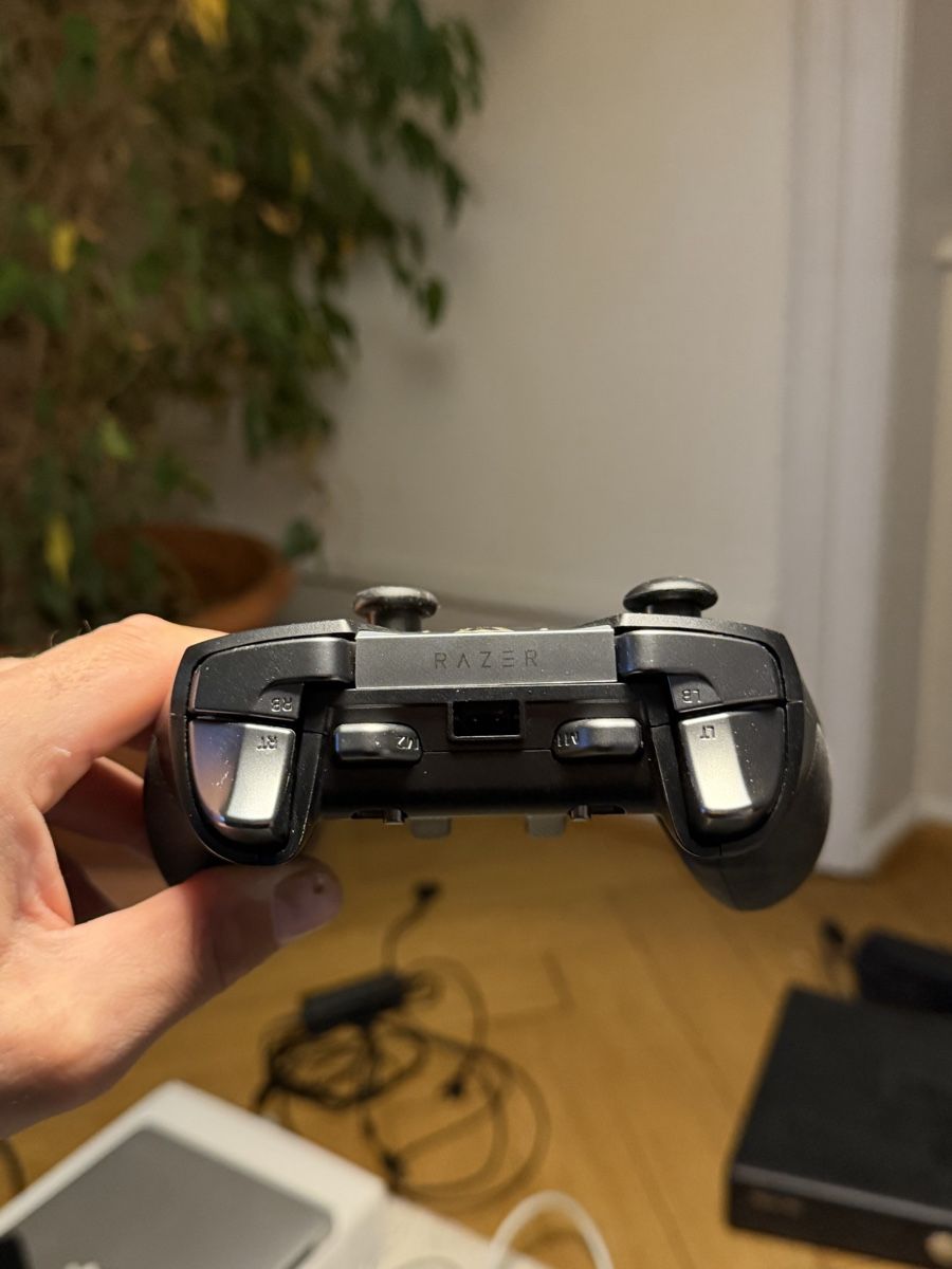 Razer Manettes: Razer Wolverine Ultimate Gaming Controller – D'occasion à Basel par two_n27b 3