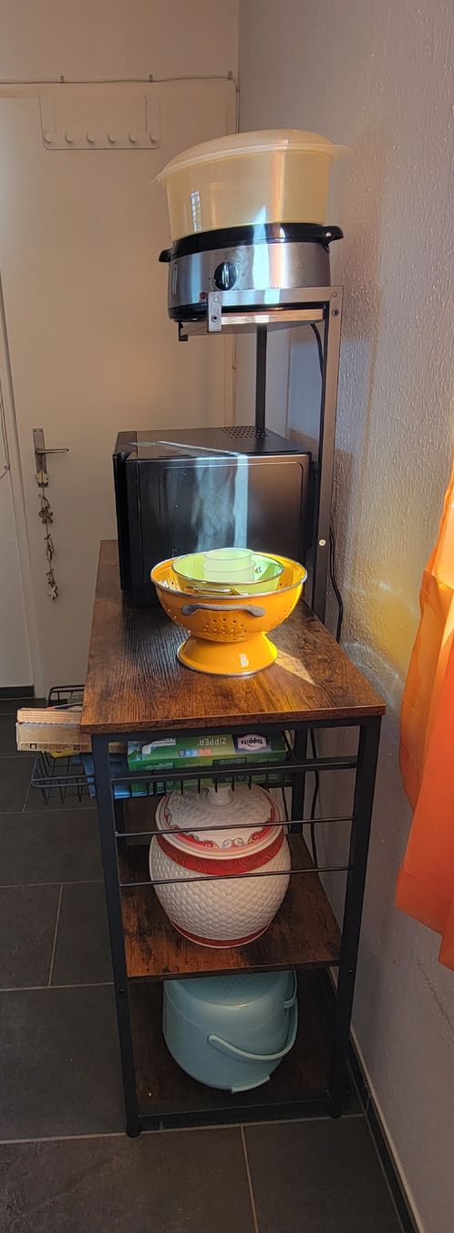 Étagères: Kitchen Shelf Unit Brown Metal Frame Used Good Condition – D'occasion à Zürich par gil_69qz 2