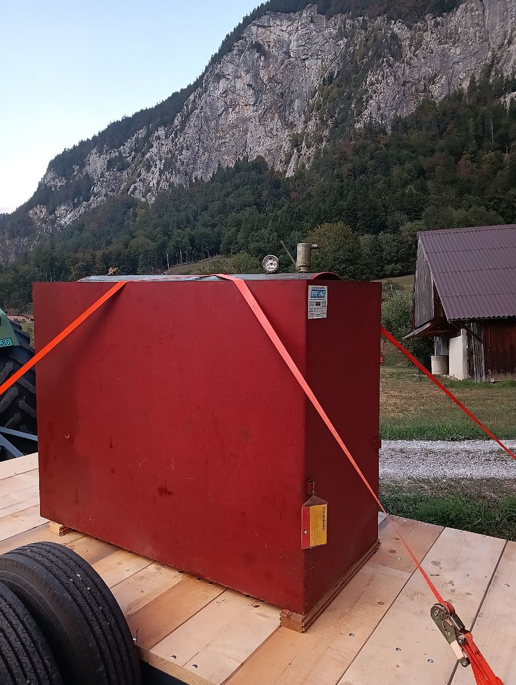 Accessori per altri veicoli: Dieseltank – Usato da Latterbach venduto da Kauert