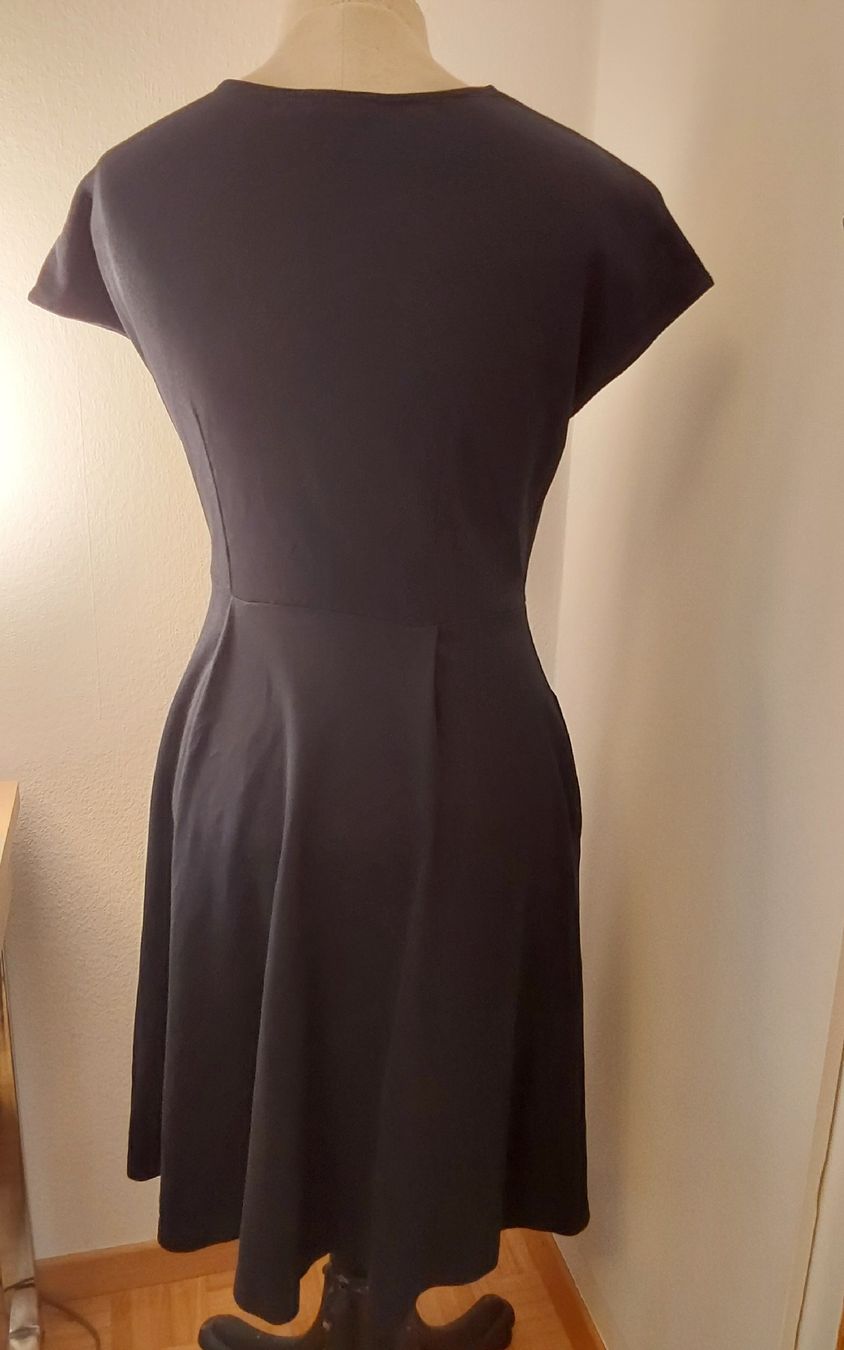 Hessnatur Vestiti: Kleid 36 dunkelblau hessnatur – Usato da Köniz venduto da scopello12 3