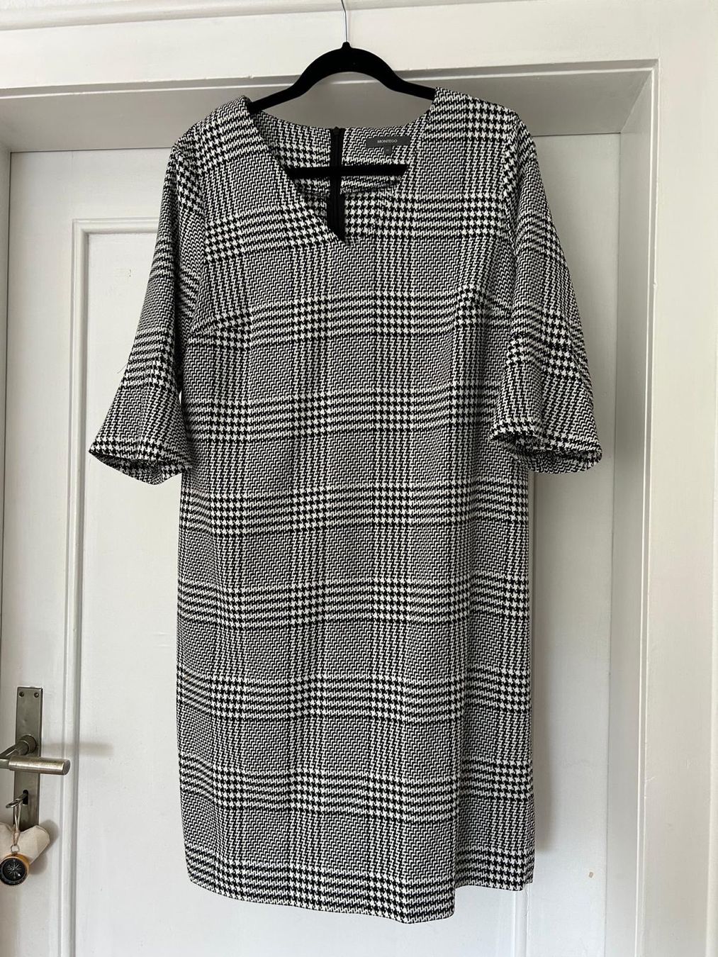 Vestiti: Schönes Kleid mit Karomuster schwarz-weiss – Usato da Meilen venduto da jul_p5gr