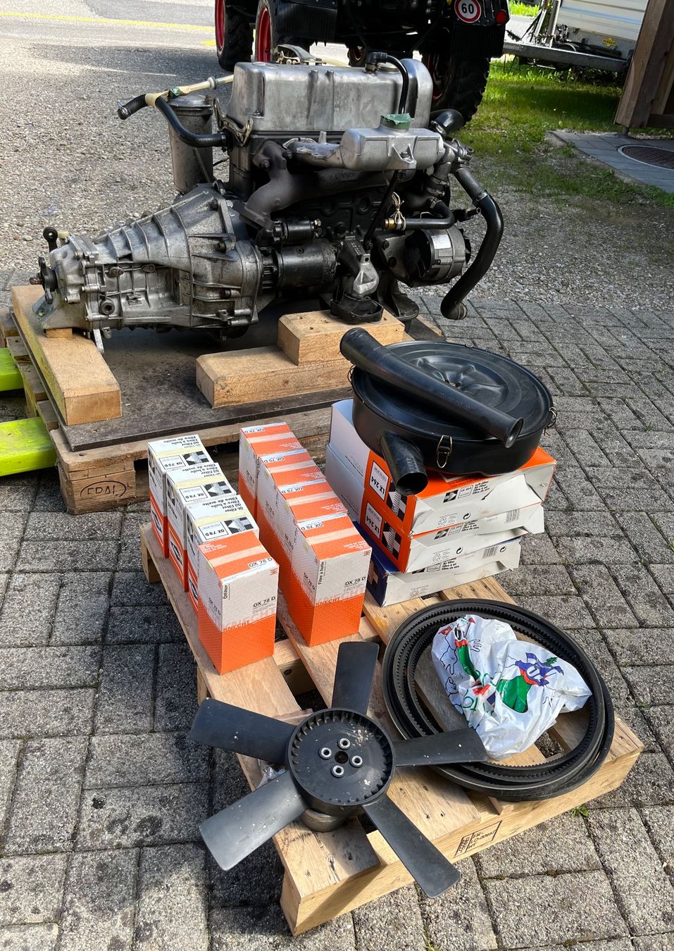 Mercedes-Benz Motoren: Mercedes Benz Oldtimer Motor OM615 – Gebraucht aus Trub von  4