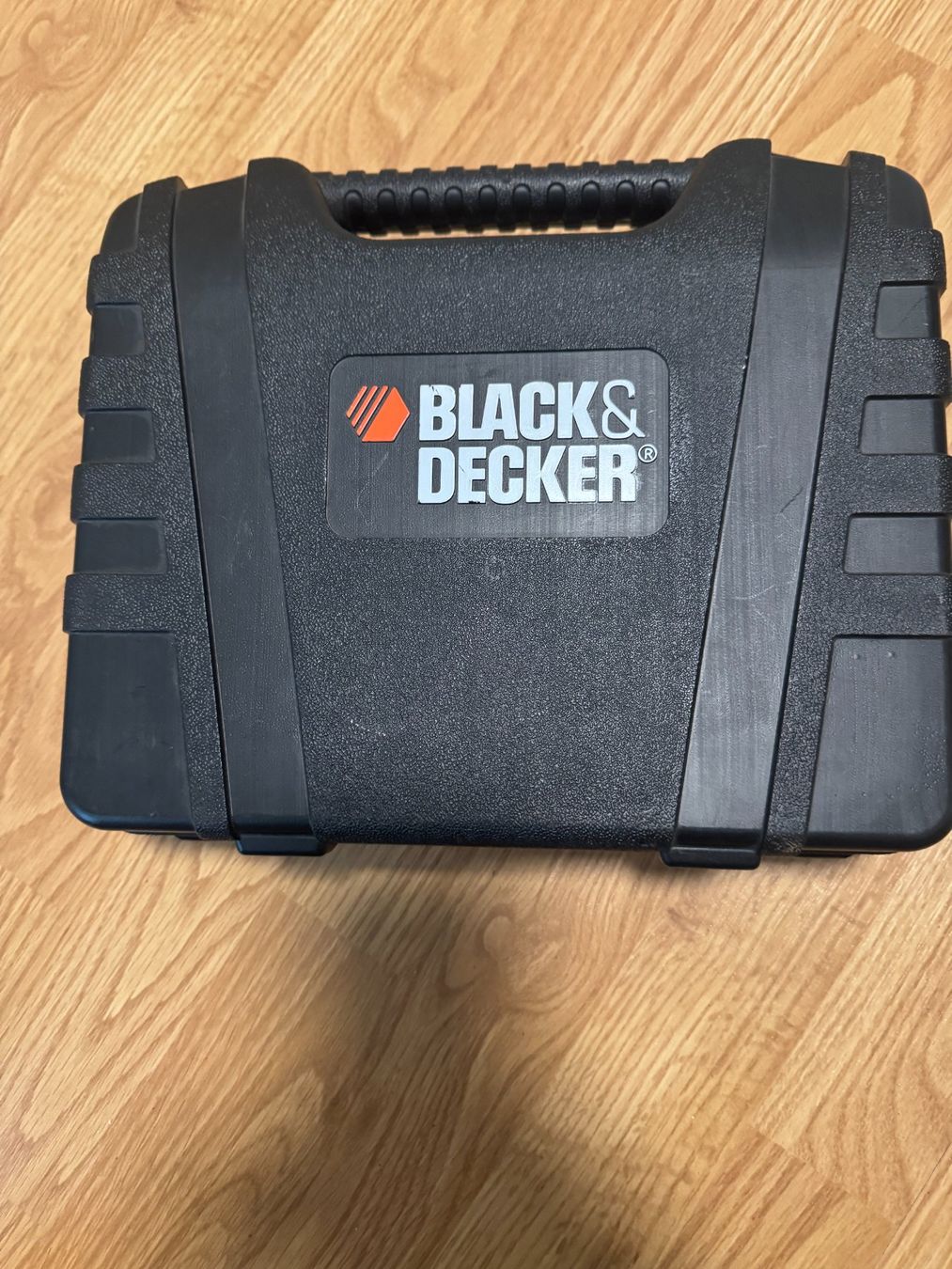 Tutti gli attrezzi: Black + Decker Akkuschrauber-Set mit Zubehör – Usato da Riehen venduto da Lord7M7 4