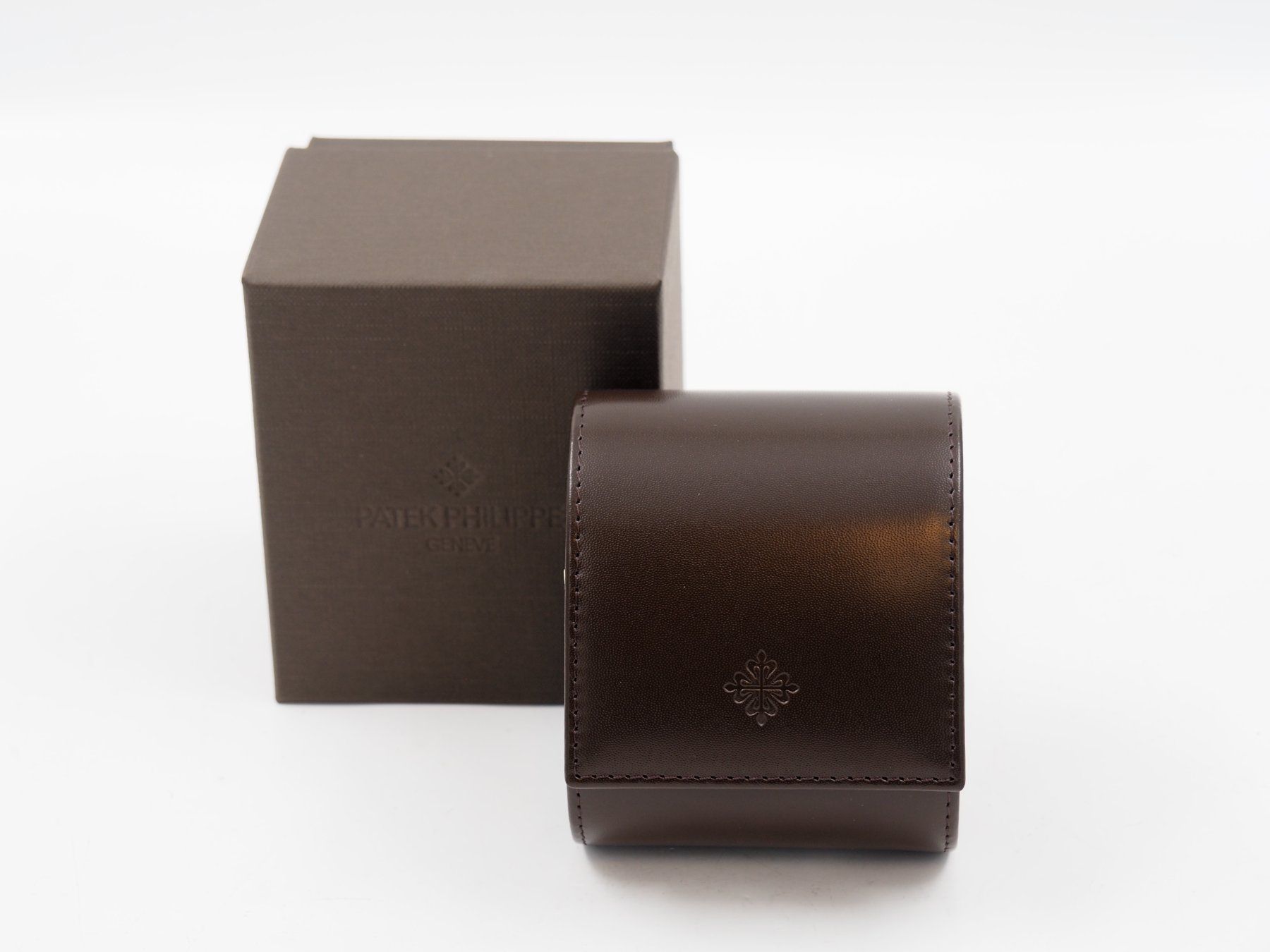 Patek Philippe Uhrenboxen: PATEK PHILIPPE Reiseetui Leder (19228) – Neu (gemäss Beschreibung) aus Zürich von fundsachenverkauf