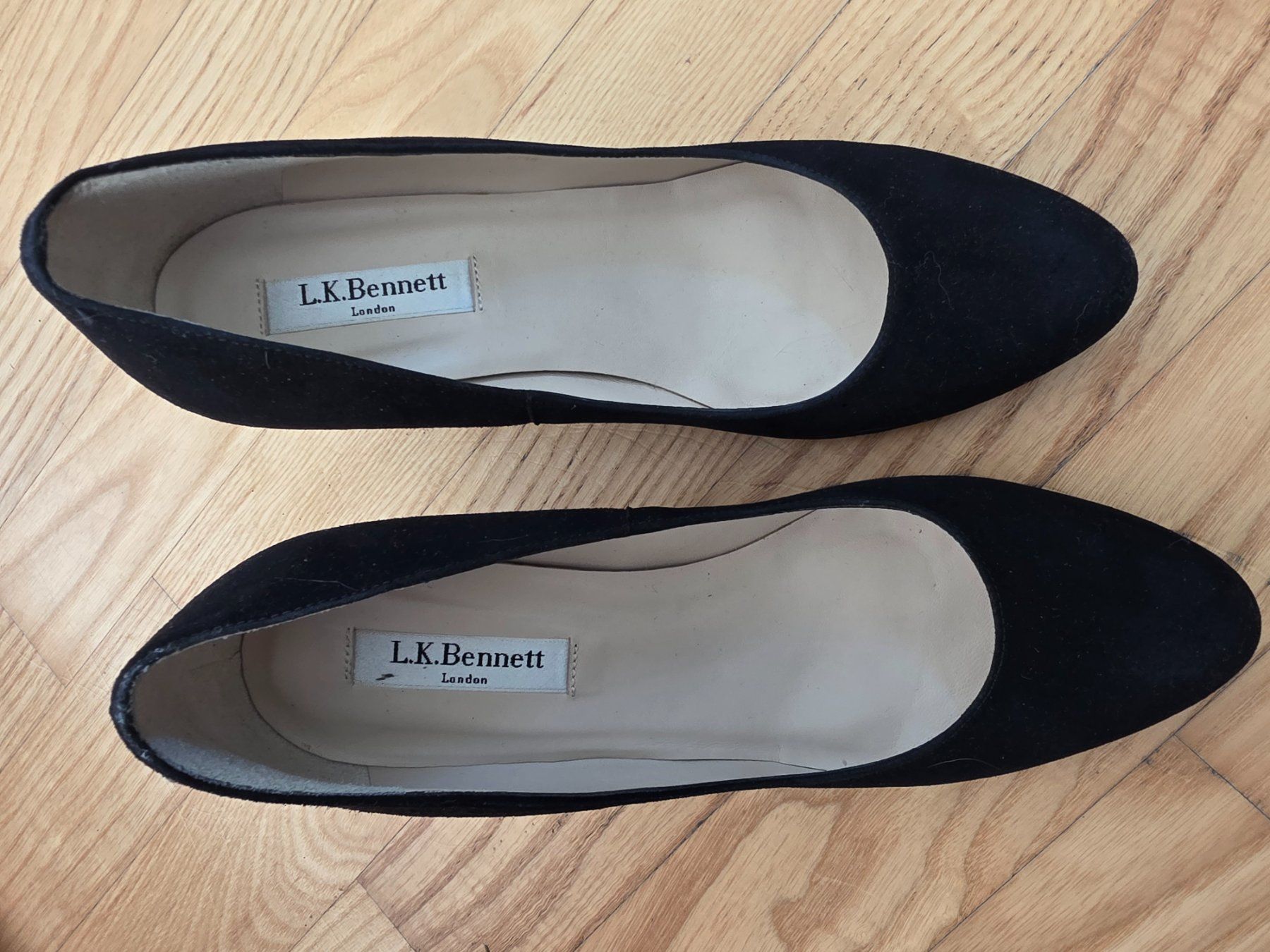 Scarpe da donna: L.K. Bennett Pumps schwarz Groesse 38 Wildleder – Nuovo (secondo la descrizione) da Winterthur venduto da Marcello66 1