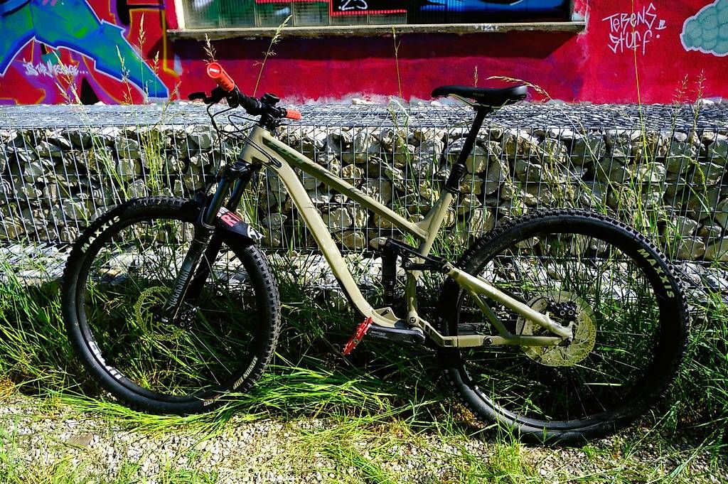 Biciclette: VTT all mountain L (comme neuf) – Usato da Chêne-Bougeries venduto da jerome_big_bigoni