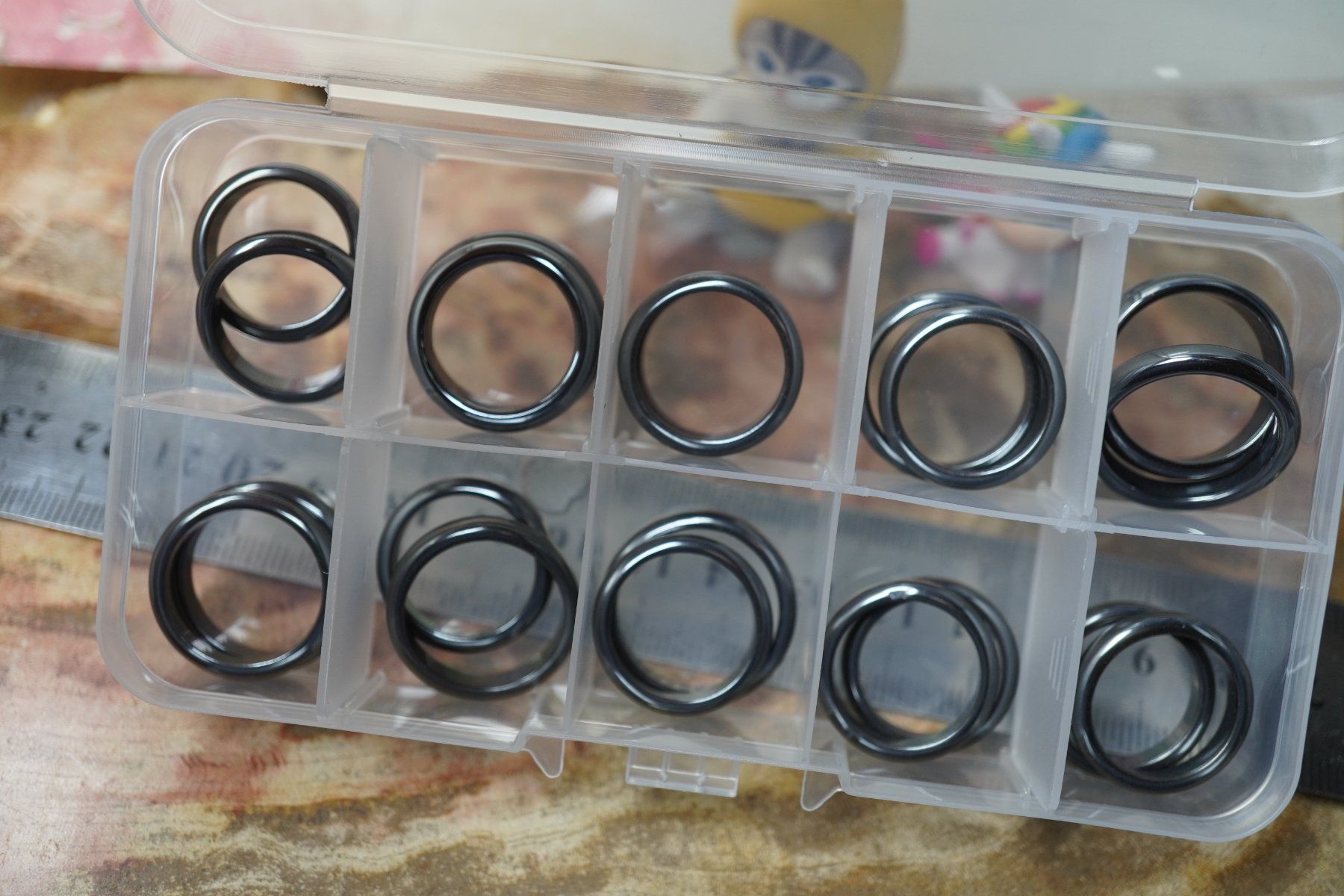 Minerali & Pietre curative: Hämatit Ringe    Set: 20x Stück in Box set1 – Nuovo e nell'imballaggio originale da Eschenbach SG venduto da topstone 3