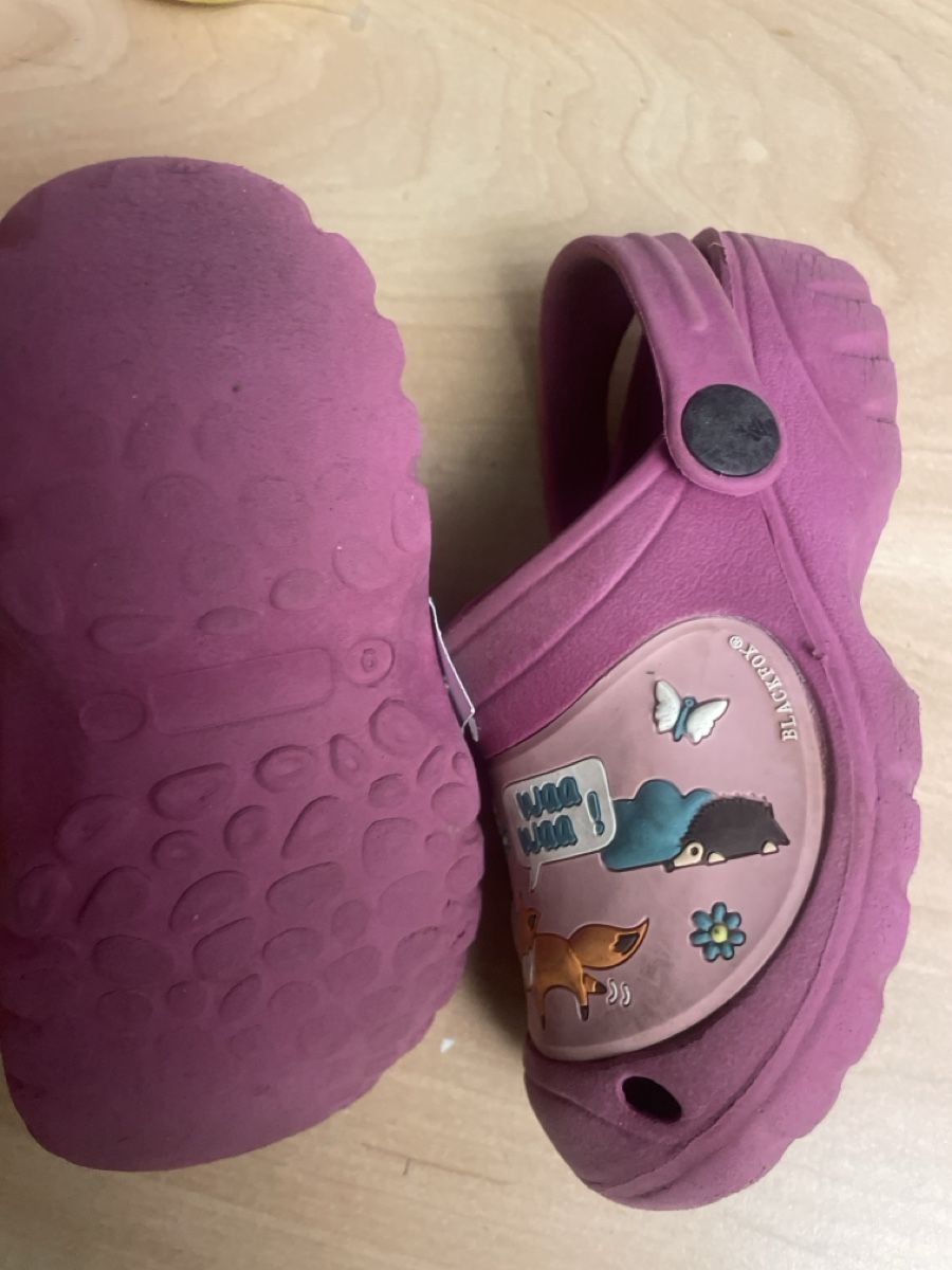 Scarpe per ragazze: Kinder Clogs Pink Gr. 28 gebraucht – Usato da Obergerlafingen venduto da cabo4 2