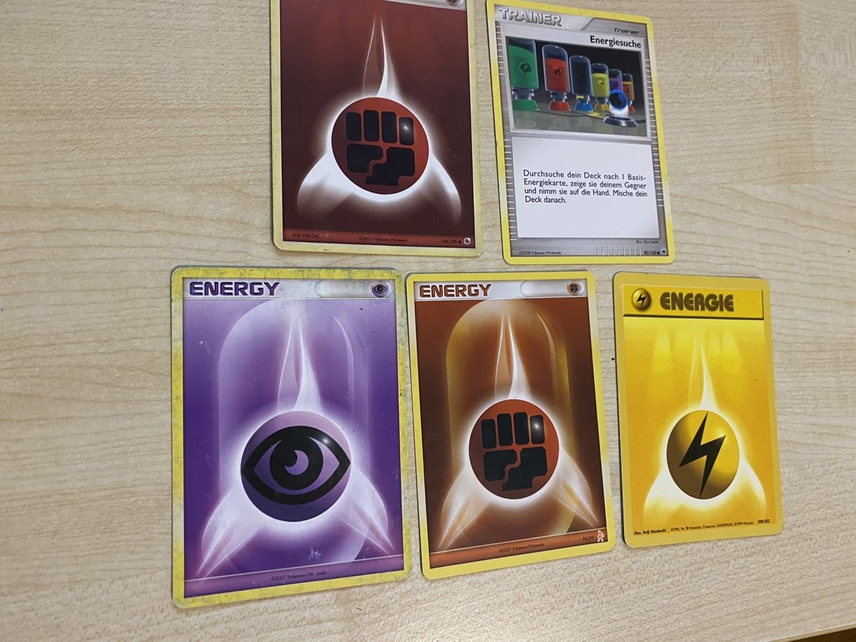 Pokémon Sammelbilder & Trading cards: 5 Karten  – Gebraucht aus Mosnang von Goldwasser
